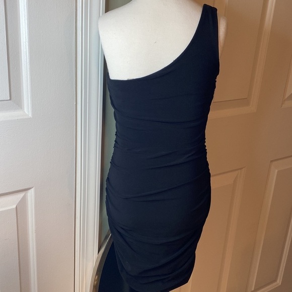 Un Deux Trois Bodycon Black One Shoulder Girls Dress STRETCHY- Like New - Picture 5 of 8